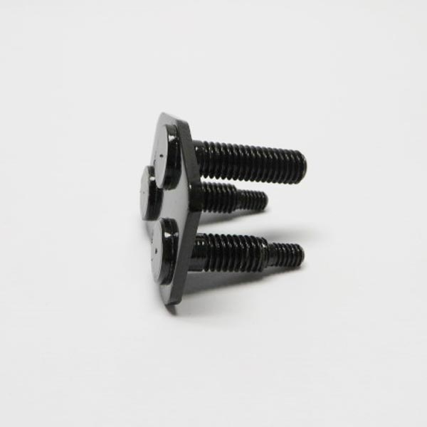 Plaque frontale avec goujons 63DK