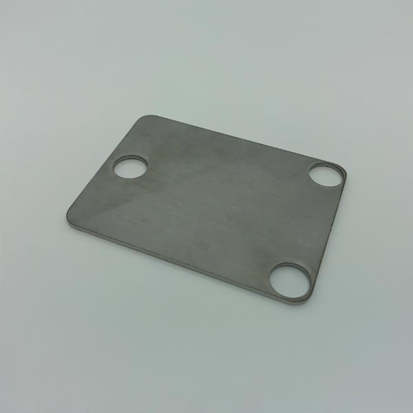 Renfort pour pentures portes Master 50