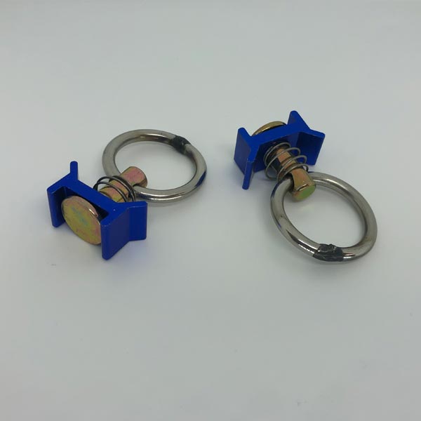 Système d'attachement pour rail