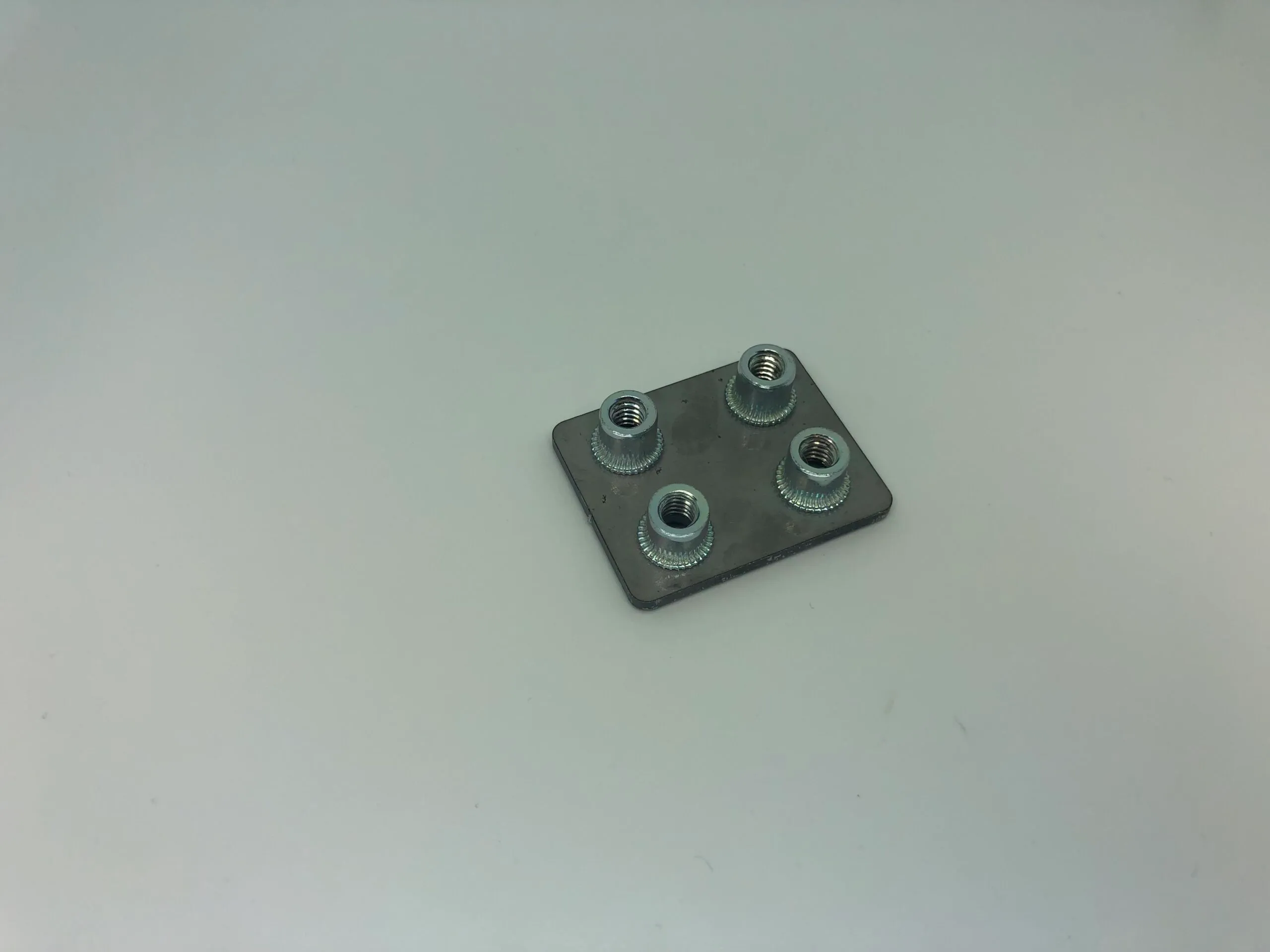 Plaque pour porte arrière